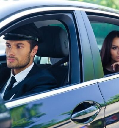 Discover Australia with a dedicated private chauffeur tour service. Enjoy luxury sightseeing, wine tours, coastal drives, and custom travel experience